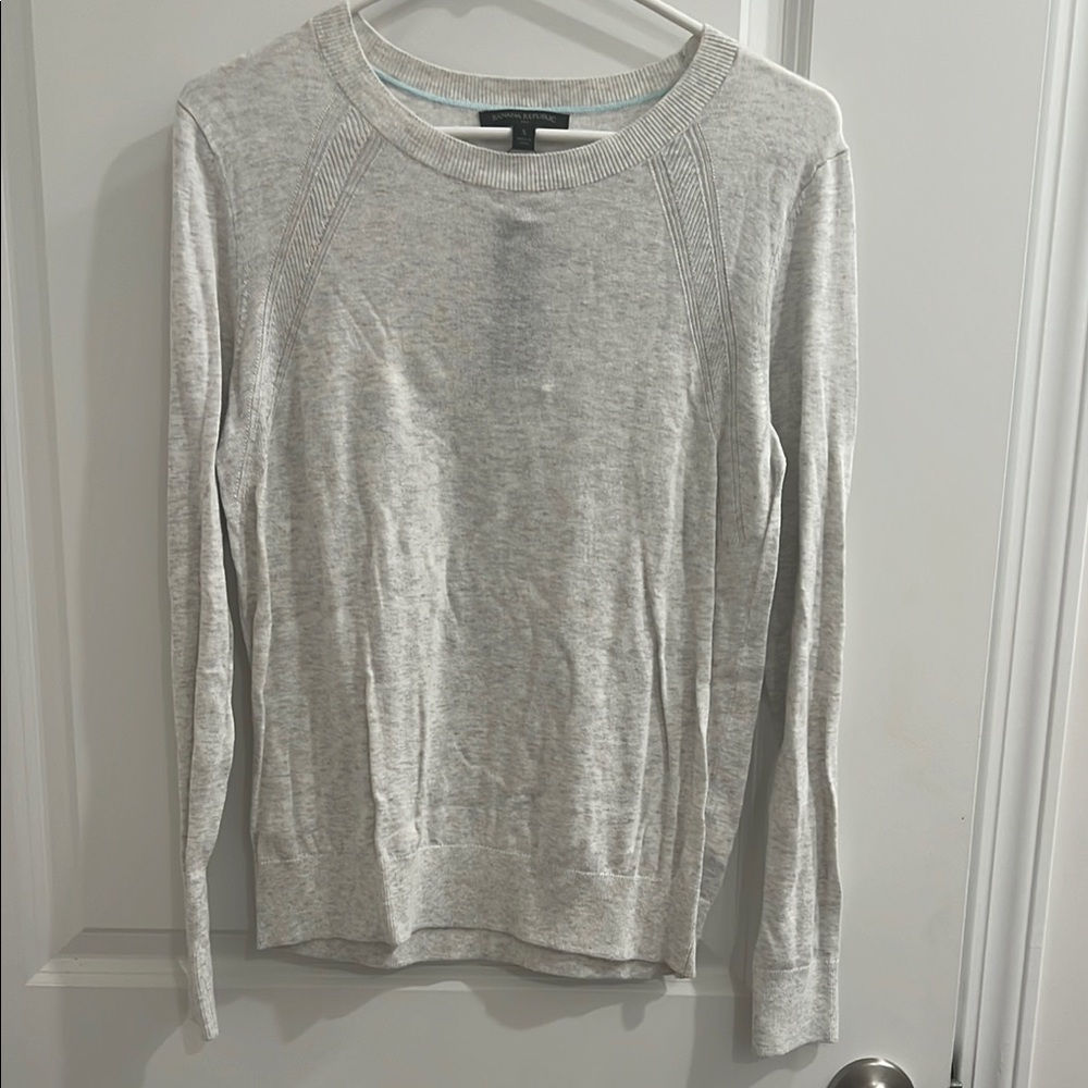 Banana Republic Women's Gray Sweater